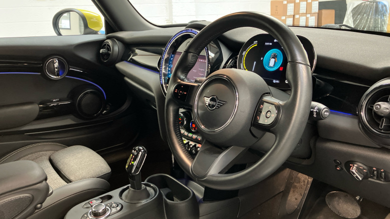 MINI Hatchback 135kW Cooper S Level 2 33kWh 3dr Auto Electric Hatchback